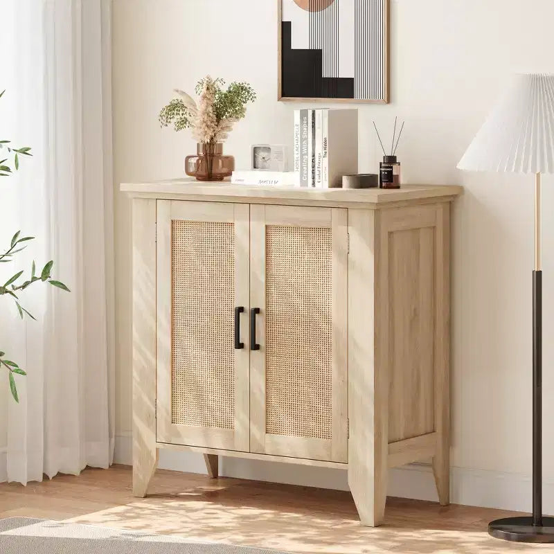Armadietto contenitore in rattan con ante e ripiani